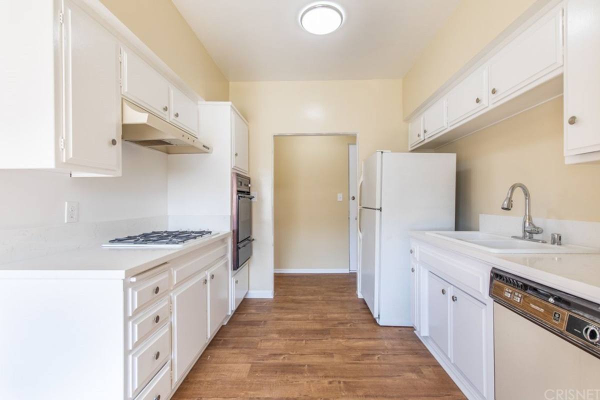 Apartment for rent at 1677 Westholme Ave, Los Angeles, CA 90024
