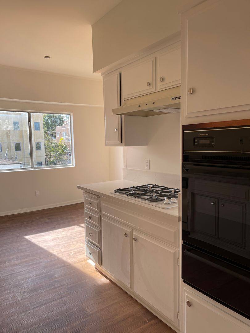 Apartment for rent at 1677 Westholme Ave, Los Angeles, CA 90024