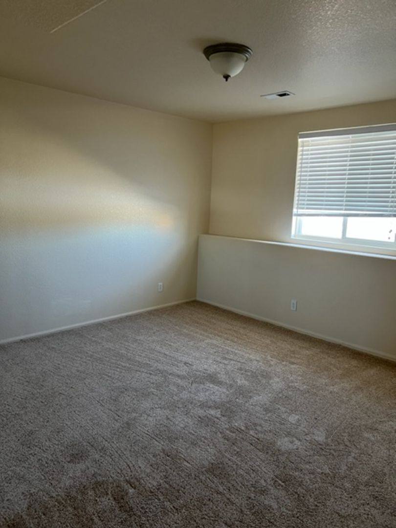 House for rent at 887 E Sandusky Dr, Pueblo, CO 81007