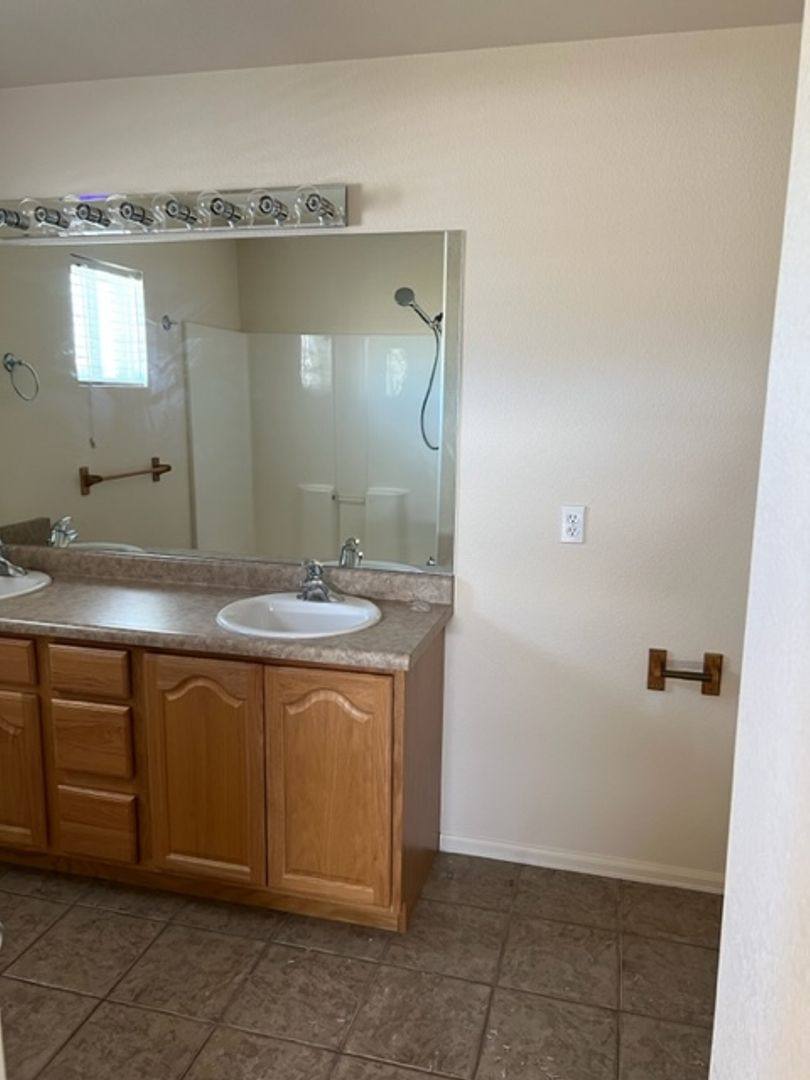 House for rent at 887 E Sandusky Dr, Pueblo, CO 81007