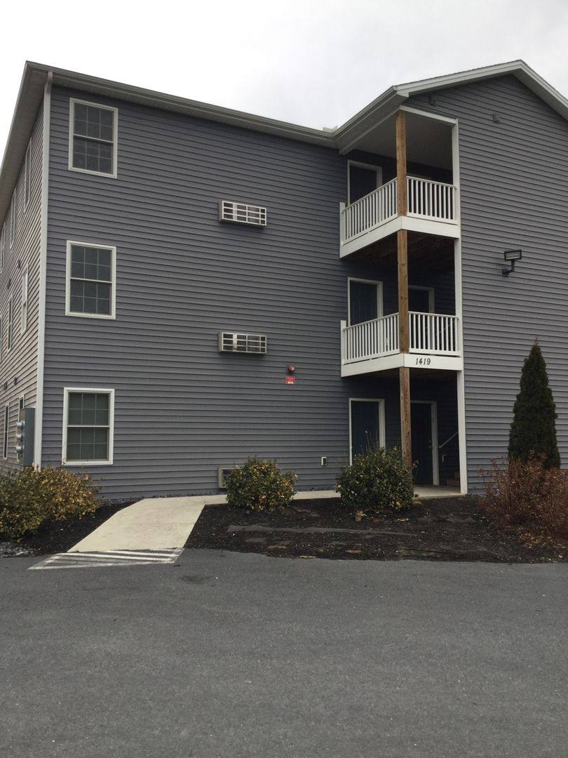 Apartment for rent at 1411 Doron Dr, Chambersburg, PA 17202