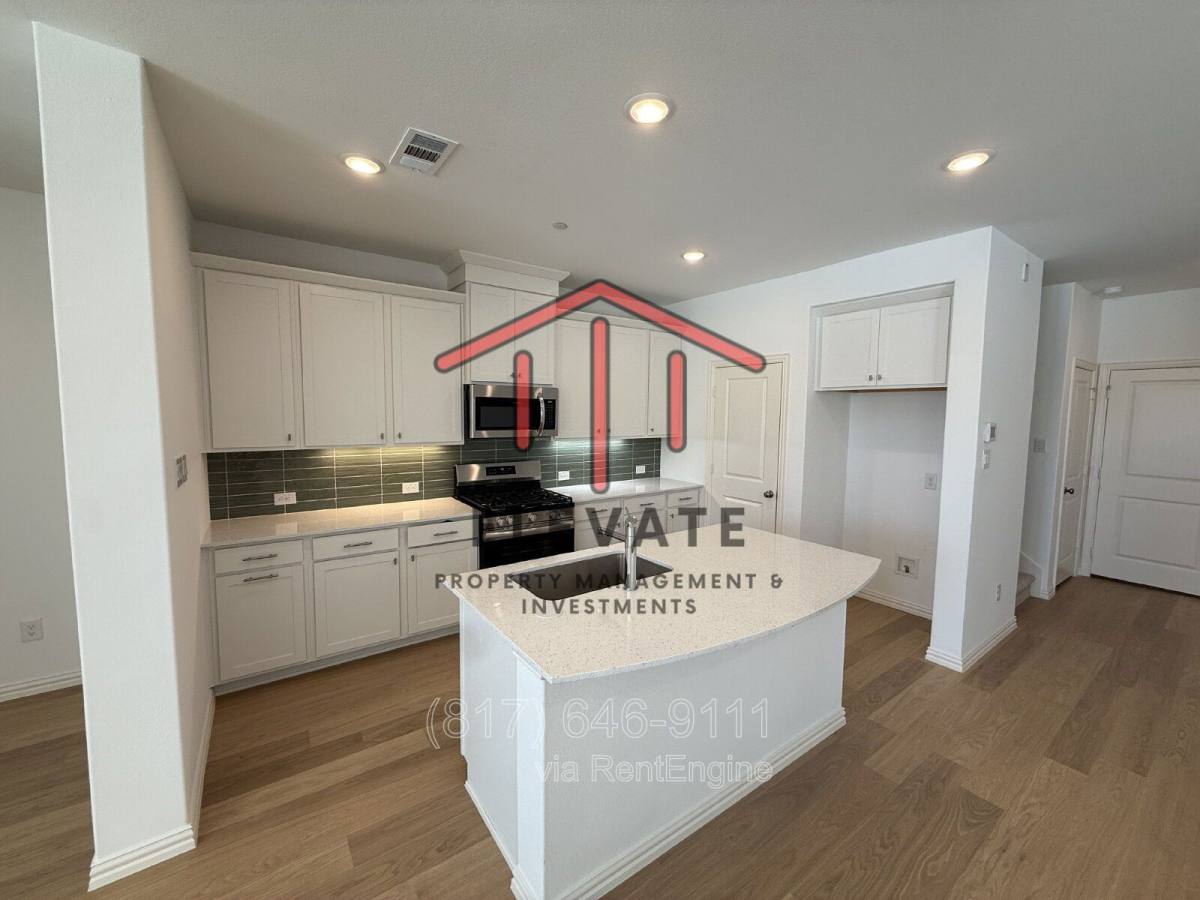 Townhouse for rent at 724 4th St, Argyle, TX 76226