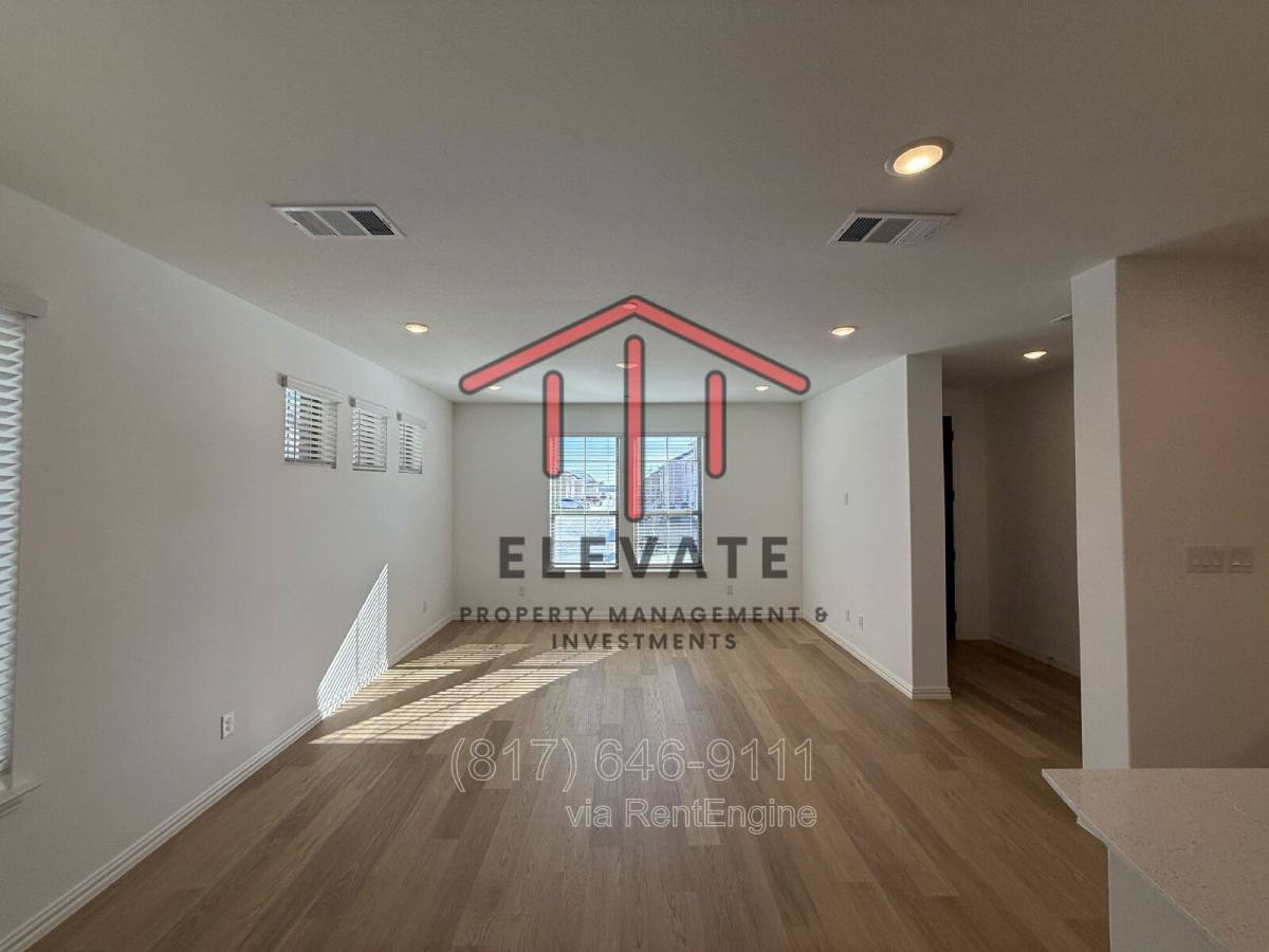 Townhouse for rent at 724 4th St, Argyle, TX 76226