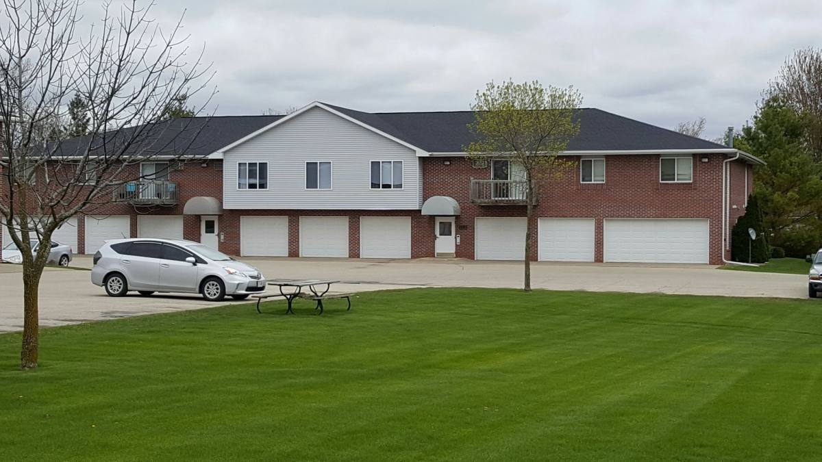 Apartment for rent at 1810-1850 County Rd II, Neenah, WI 54956