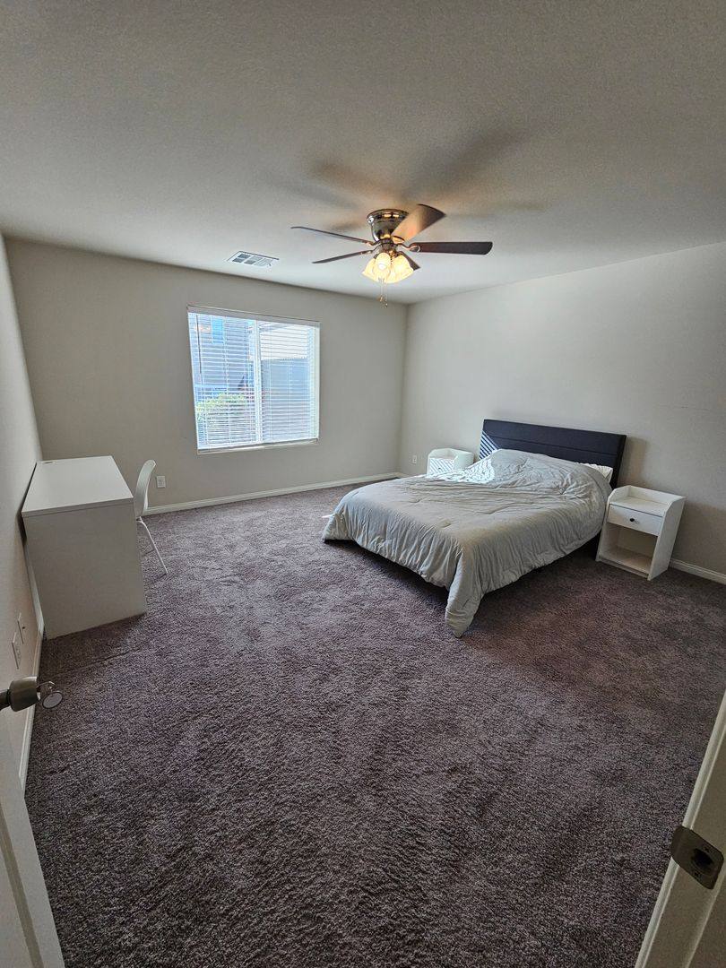Apartment for rent at 1171 Twincrest Ave, North Las Vegas, NV 89032