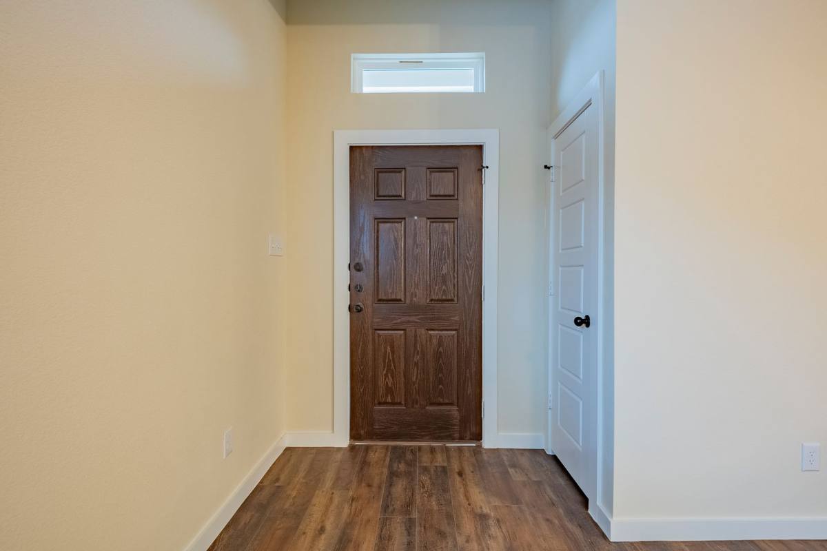 Townhouse for rent at 656 Wheatfield Dr, Venus, TX 76084