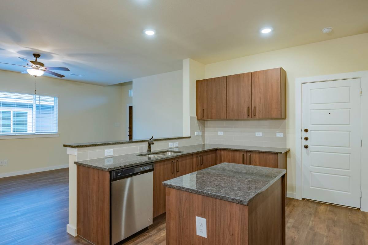 Townhouse for rent at 656 Wheatfield Dr, Venus, TX 76084