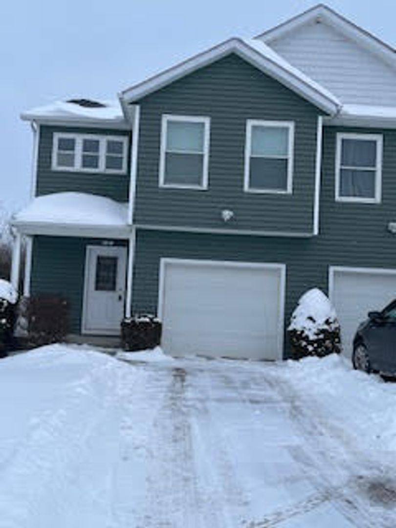 Apartment for rent at 487 Sparrow Way, Wadsworth, OH 44281