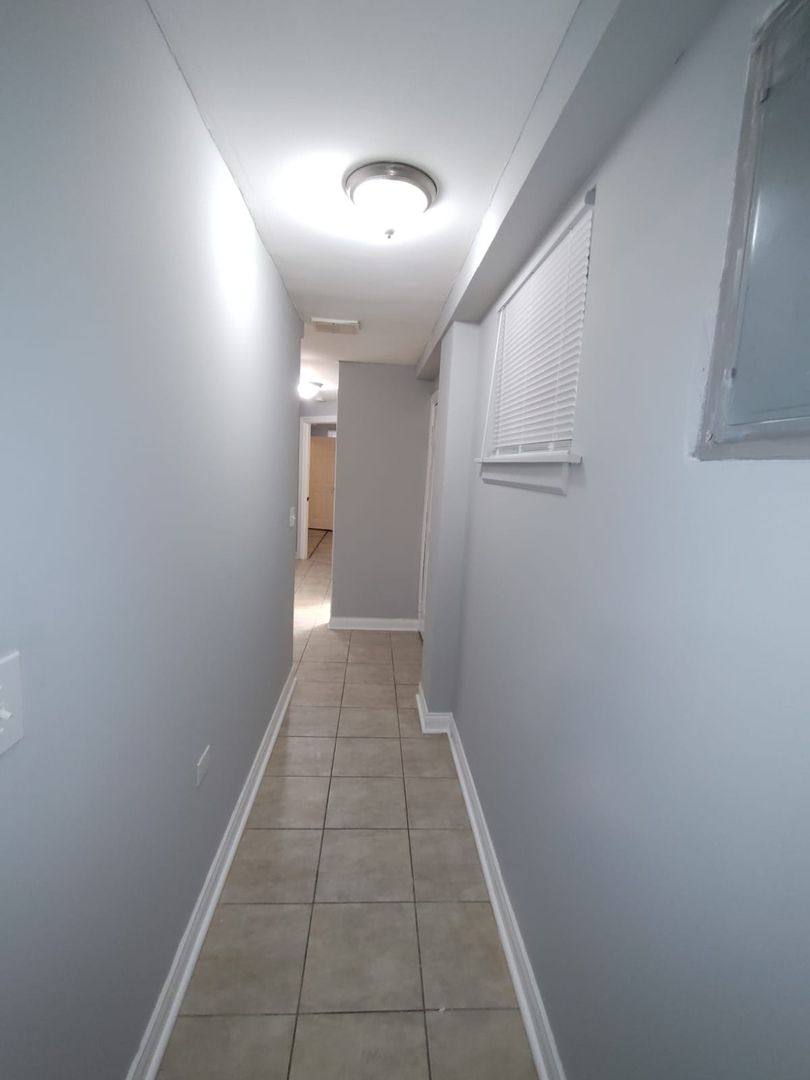 Apartment for rent at 3143 W Warren Blvd, Chicago, IL 60612