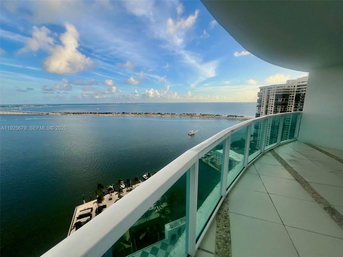 Apartment for rent at 2101 Brickell Ave #2306, Miami, FL 33129