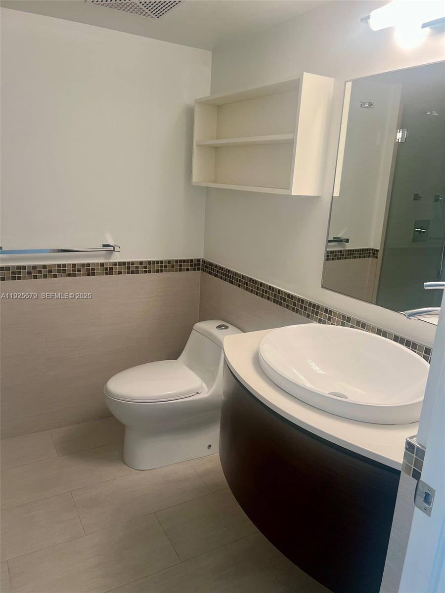 Apartment for rent at 2101 Brickell Ave #2306, Miami, FL 33129