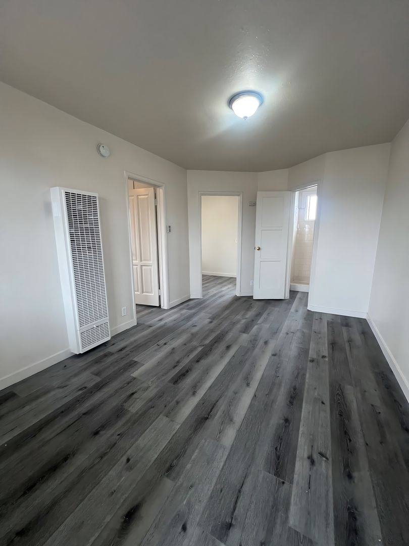 Apartment for rent at 10019 S Hoover St, Los Angeles, CA 90044