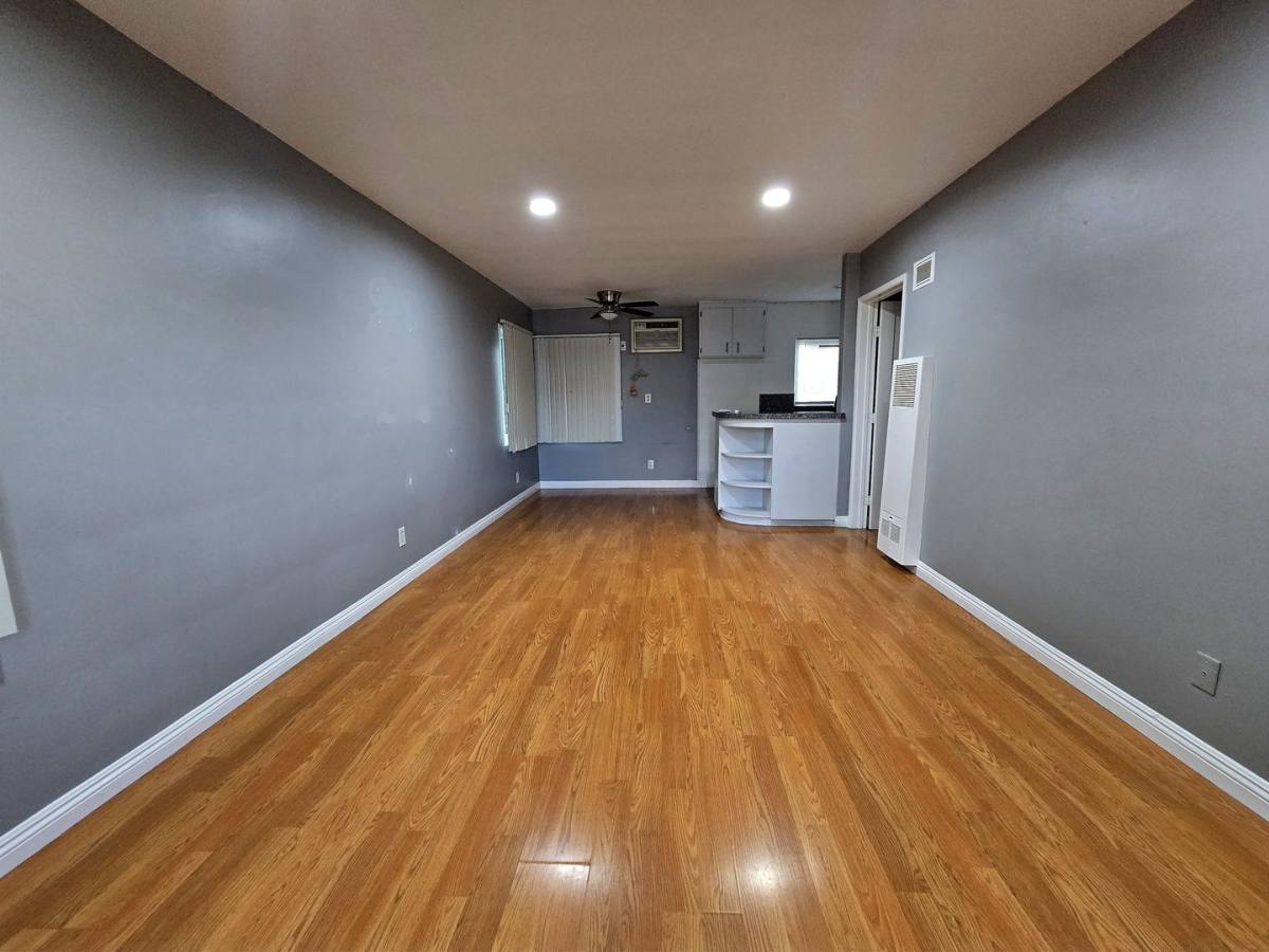 Apartment for rent at 7419 Woodley Ave, Van Nuys, CA 91406