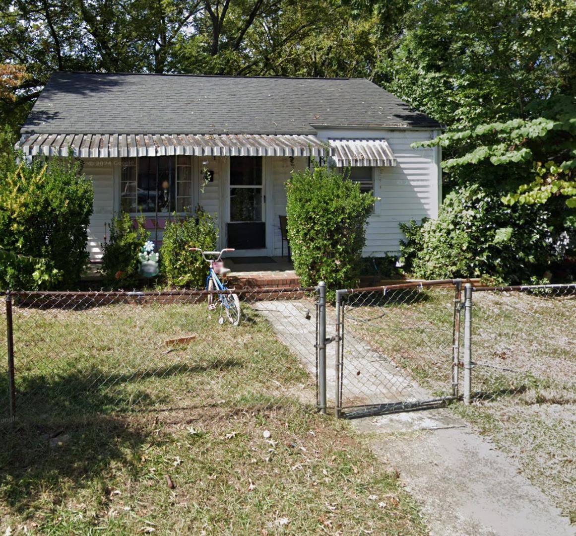 House for rent at 801 N Morris St #1, Gastonia, NC 28052