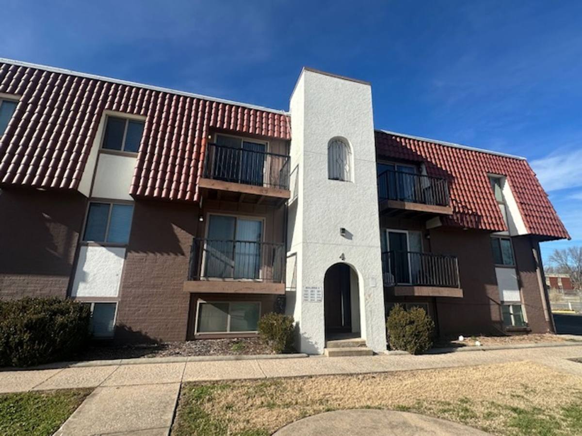 Apartment for rent at 2250 S Oliver Ave, Wichita, KS 67218