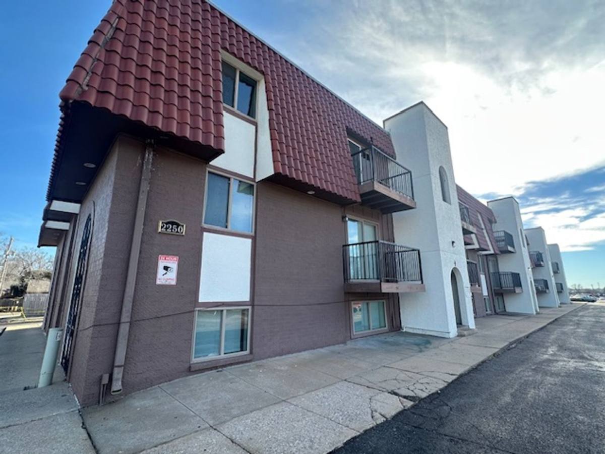 Apartment for rent at 2250 S Oliver Ave, Wichita, KS 67218