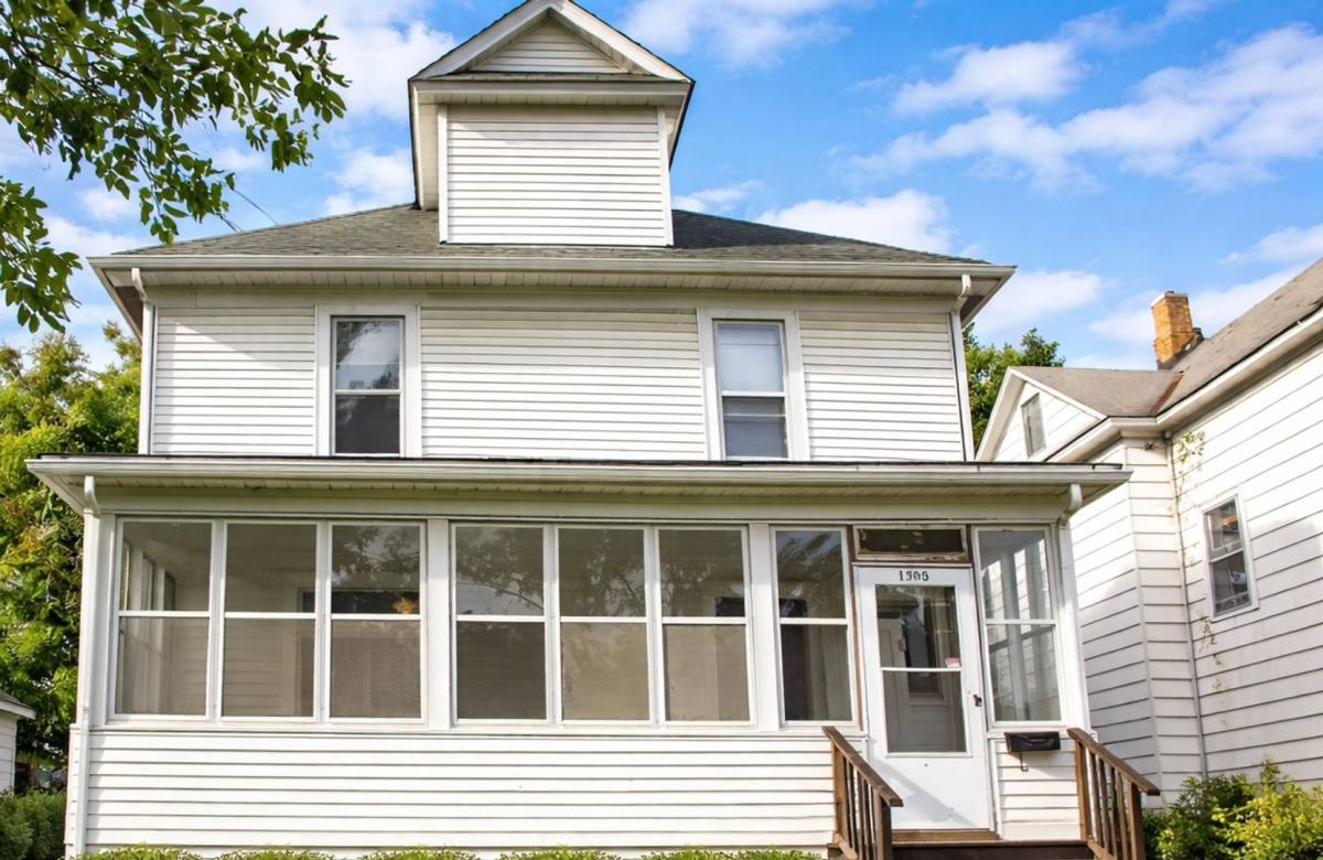 House for rent at 1305 E Hennepin Ave, Minneapolis, MN 55414