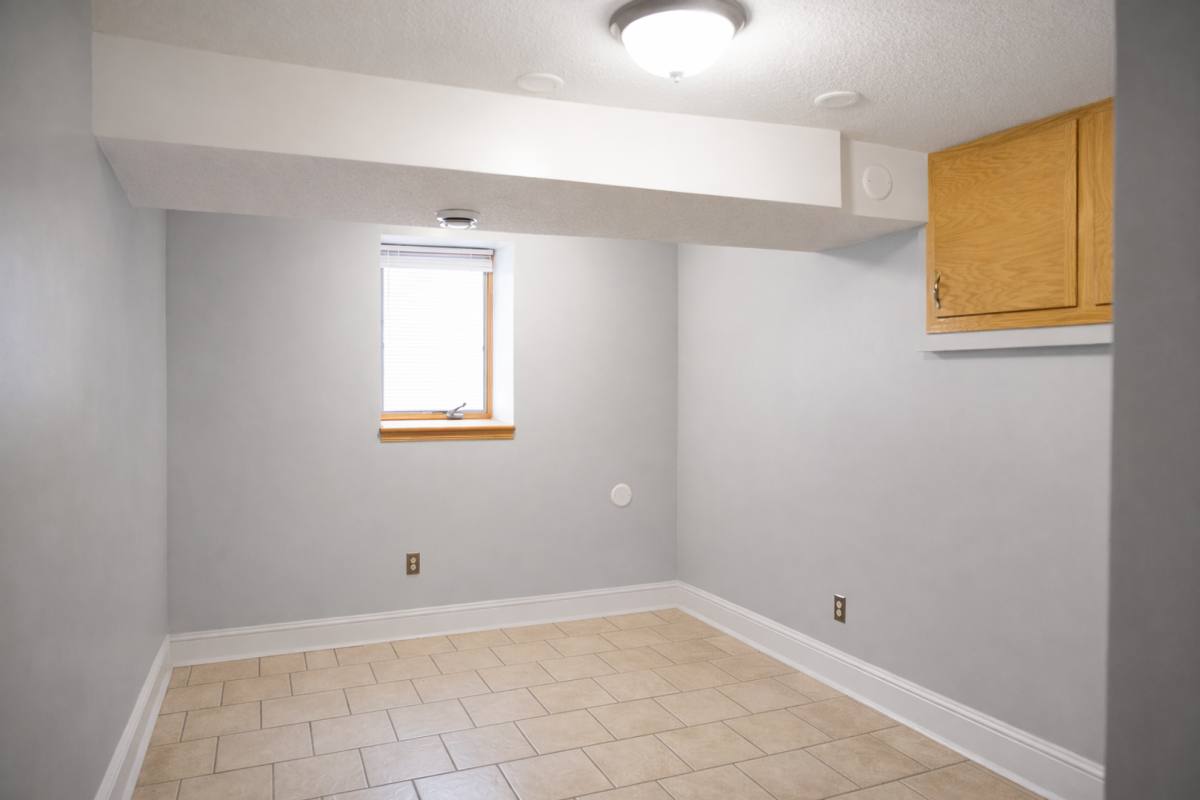 House for rent at 1305 E Hennepin Ave, Minneapolis, MN 55414