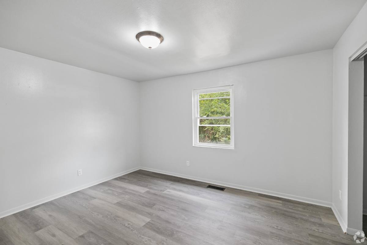 Townhouse for rent at 3515 W Siebenthaler Ave 11 Court, Dayton, OH 45406