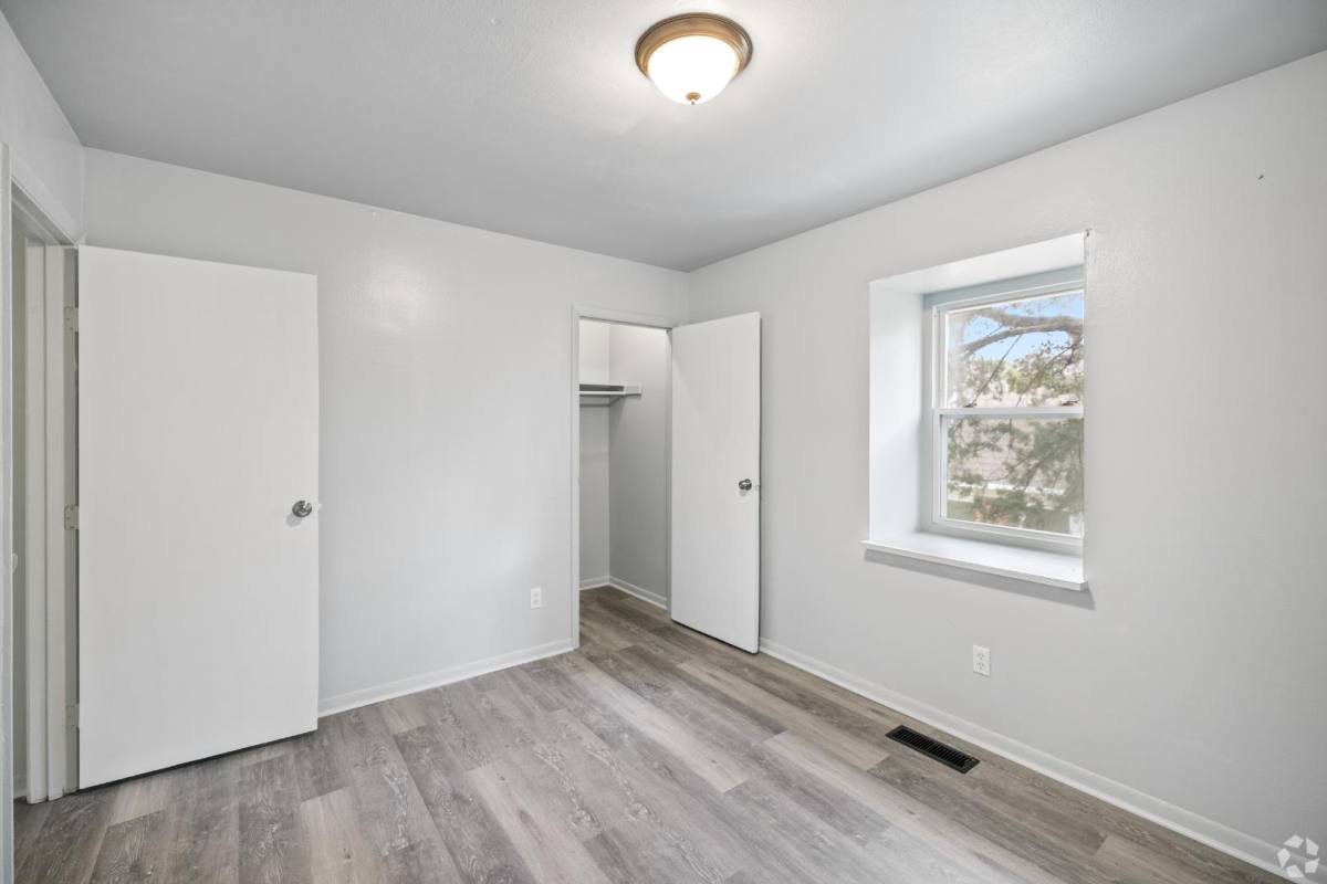 Townhouse for rent at 3515 W Siebenthaler Ave 11 Court, Dayton, OH 45406