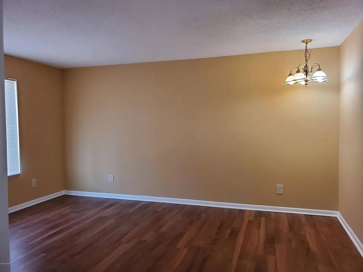 Apartment for rent at 142 Stoneridge Dr, Warner Robins, GA 31088
