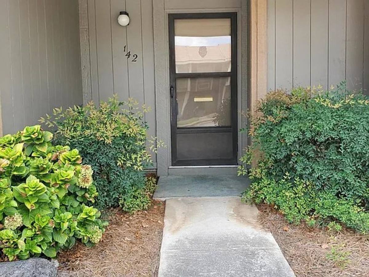 Apartment for rent at 142 Stoneridge Dr, Warner Robins, GA 31088