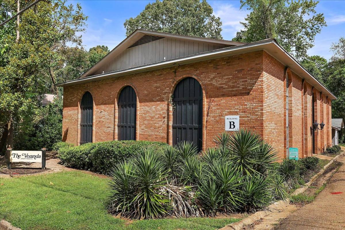 Apartment for rent at 1140 Greymont Ave, Jackson, MS 39202