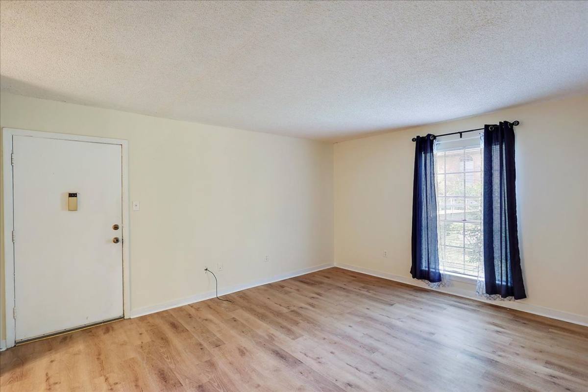 Apartment for rent at 1140 Greymont Ave, Jackson, MS 39202