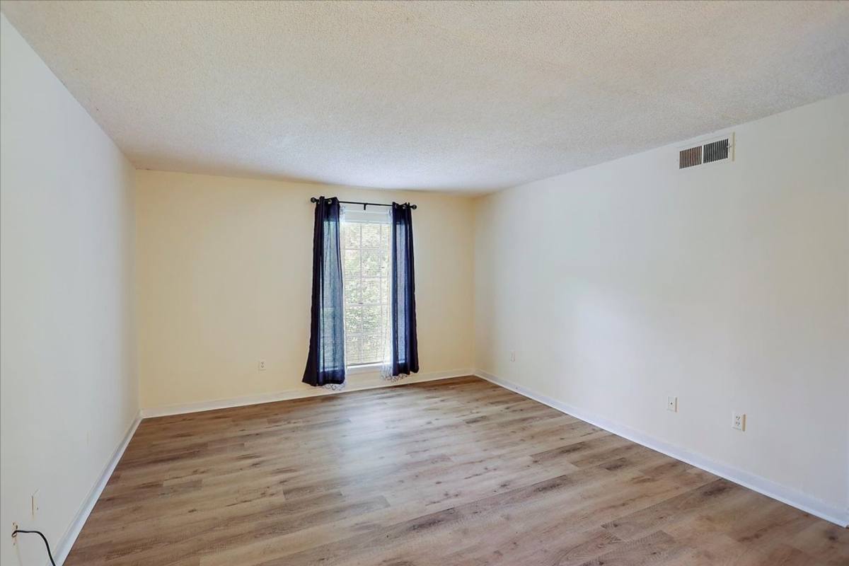 Apartment for rent at 1140 Greymont Ave, Jackson, MS 39202