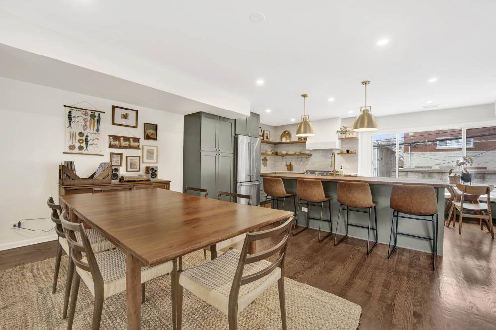 Townhouse for rent at 1646 W Julian #D, Chicago, IL 60647
