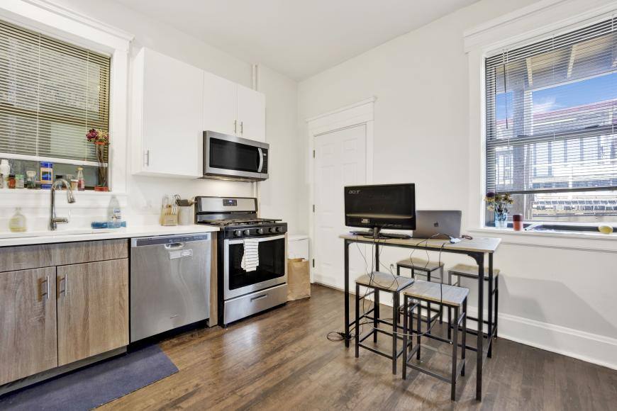 Apartment for rent at 1006 Dakin Rd #3, Chicago, IL 60613