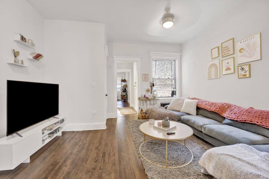 Apartment for rent at 1006 Dakin Rd #3, Chicago, IL 60613
