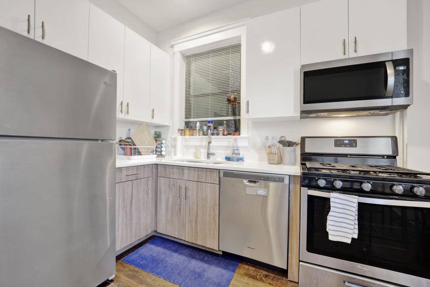 Apartment for rent at 1006 Dakin Rd #3, Chicago, IL 60613