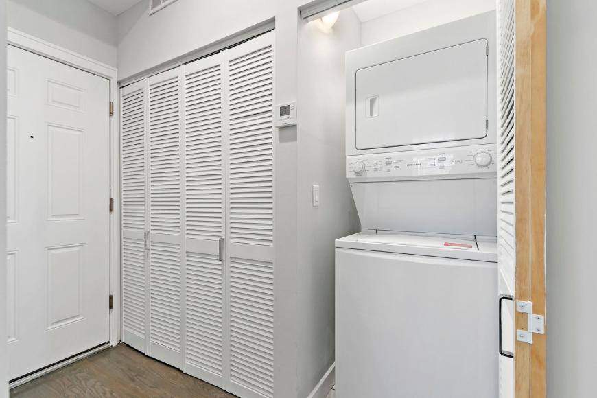 Apartment for rent at 2151 W Division St #302E, Chicago, IL 60622