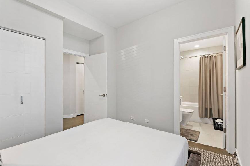 Apartment for rent at 2151 W Division St #302E, Chicago, IL 60622