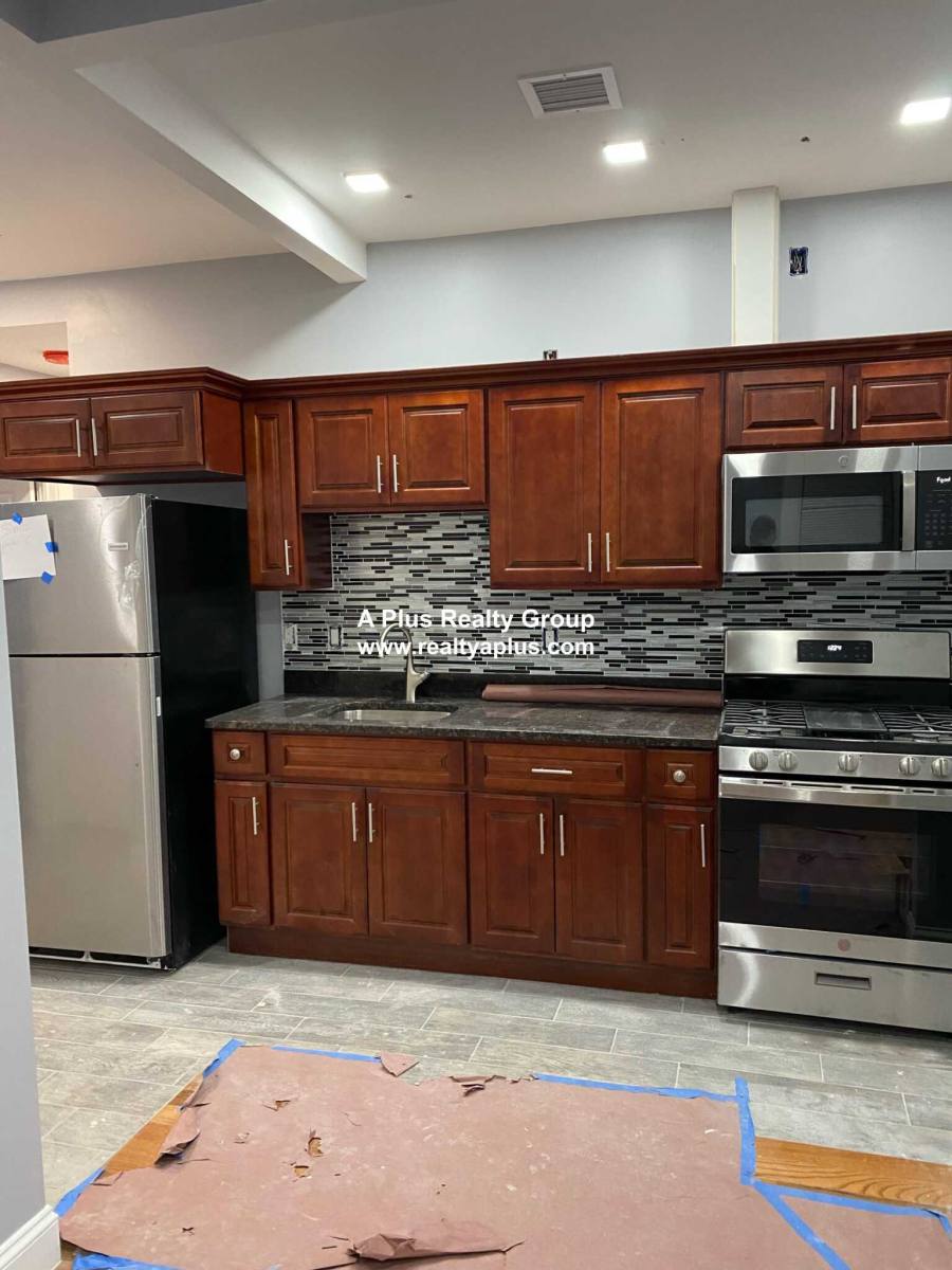 Apartment for rent at 43 Wayne St, Dorchester, MA 02121