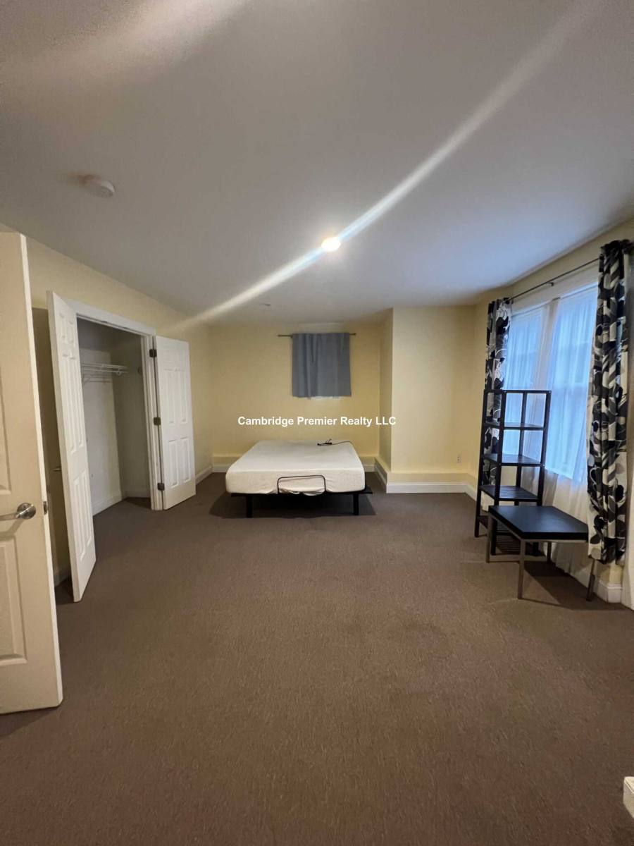 Apartment for rent at 389 Washington St, Somerville, MA 02143