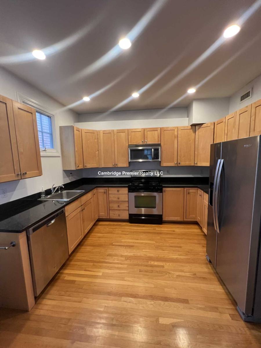 Apartment for rent at 389 Washington St, Somerville, MA 02143