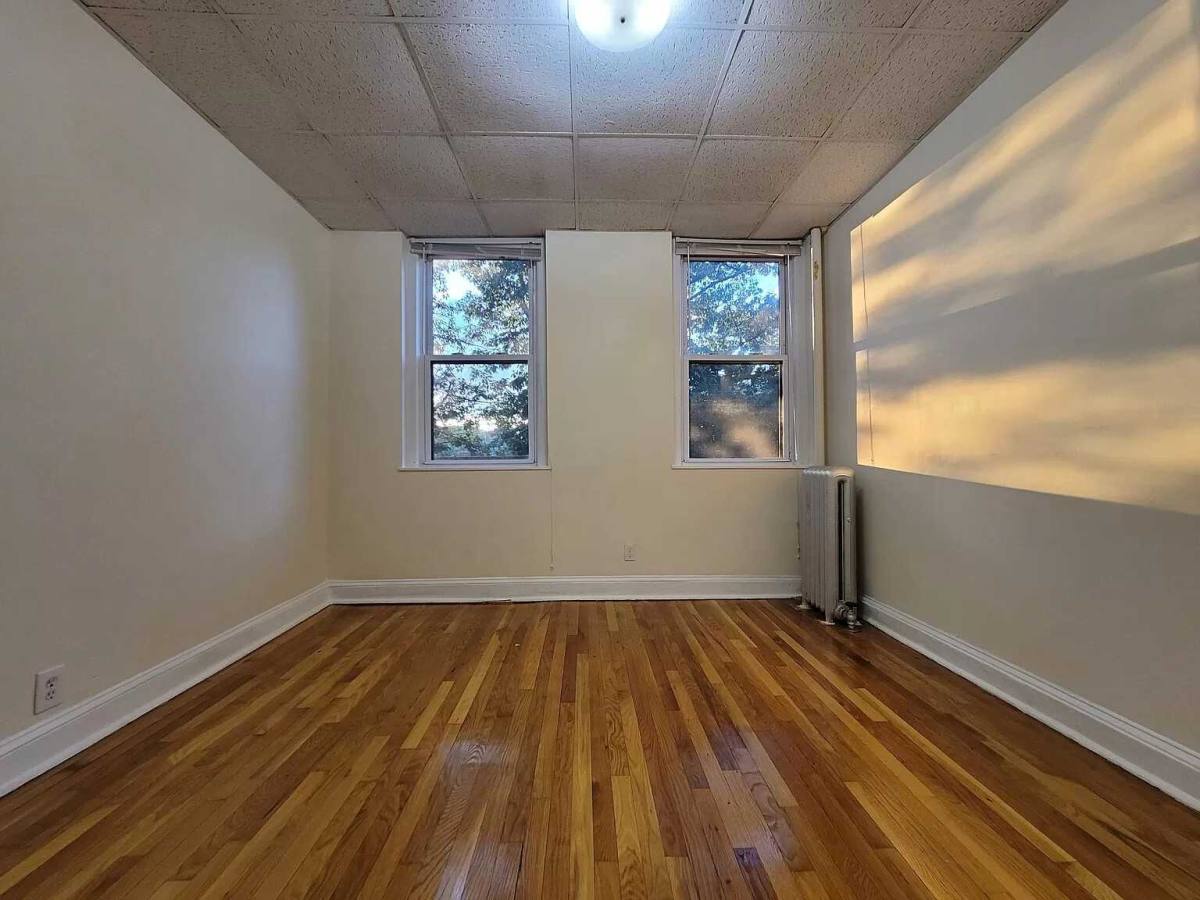 Apartment for rent at 368 Riverway, Boston, MA 02115