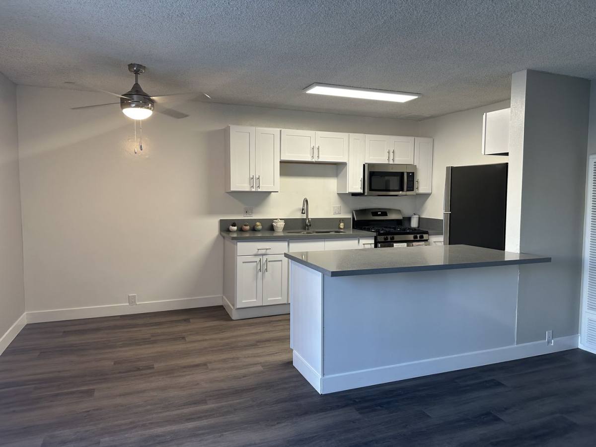 Apartment for rent at 4114 & 4118 Elm Ave, Long Beach, CA 90807