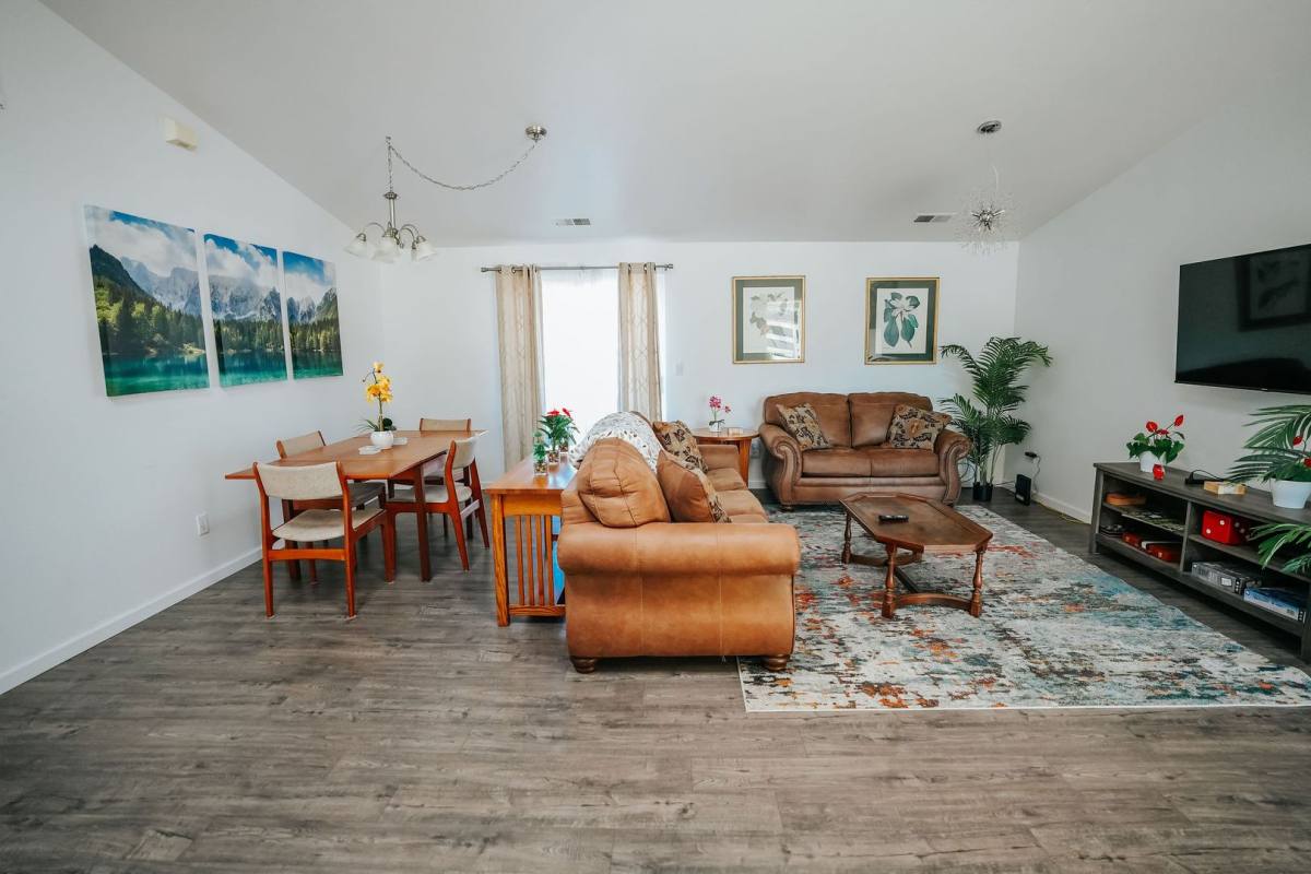 Apartment for rent at 4190 Hillside Court, Eureka, CA 95503