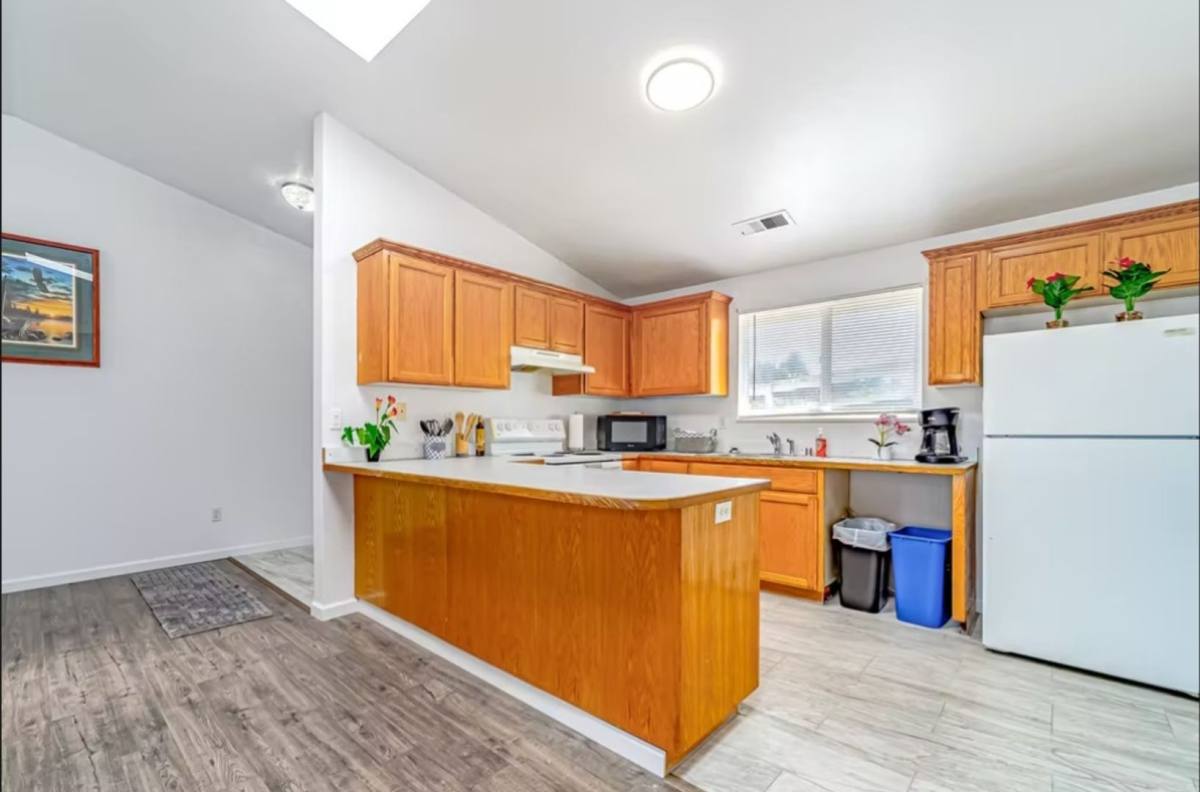 Apartment for rent at 4190 Hillside Court, Eureka, CA 95503