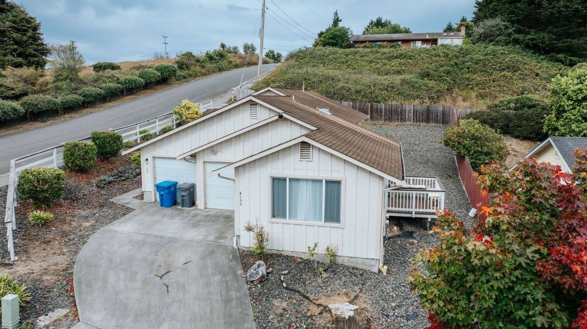 Apartment for rent at 4190 Hillside Court, Eureka, CA 95503
