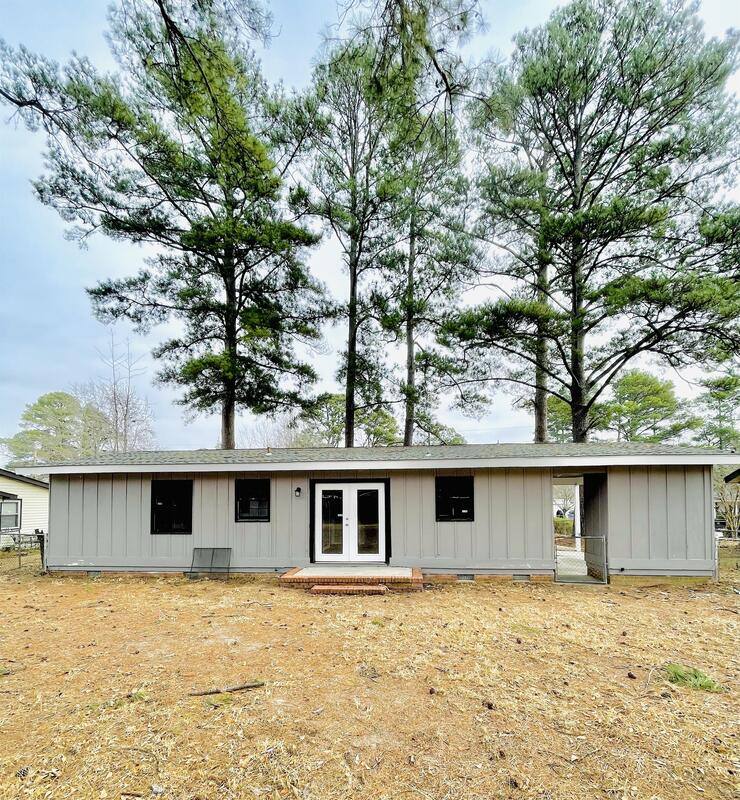 House for rent at 338 Milburn Dr, Fayetteville, NC 28314