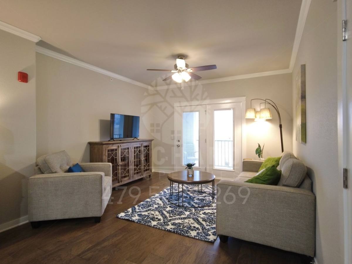 Apartment for rent at 1901 E Brookview Circle, Siloam Springs, AR 72761