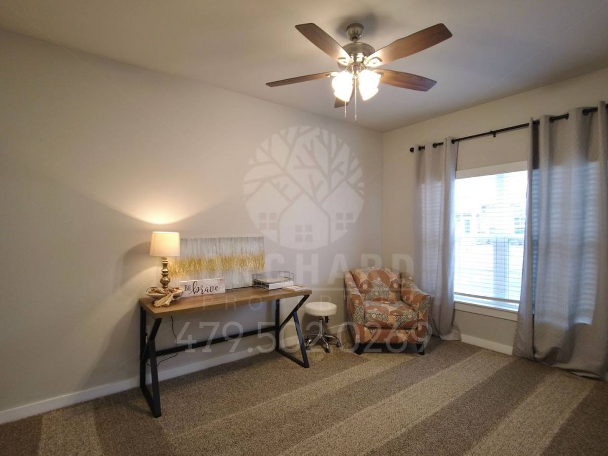 Apartment for rent at 1901 E Brookview Circle, Siloam Springs, AR 72761