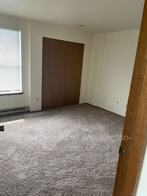 Apartment for rent at 1720 Texas St #4, Bellingham, WA 98229