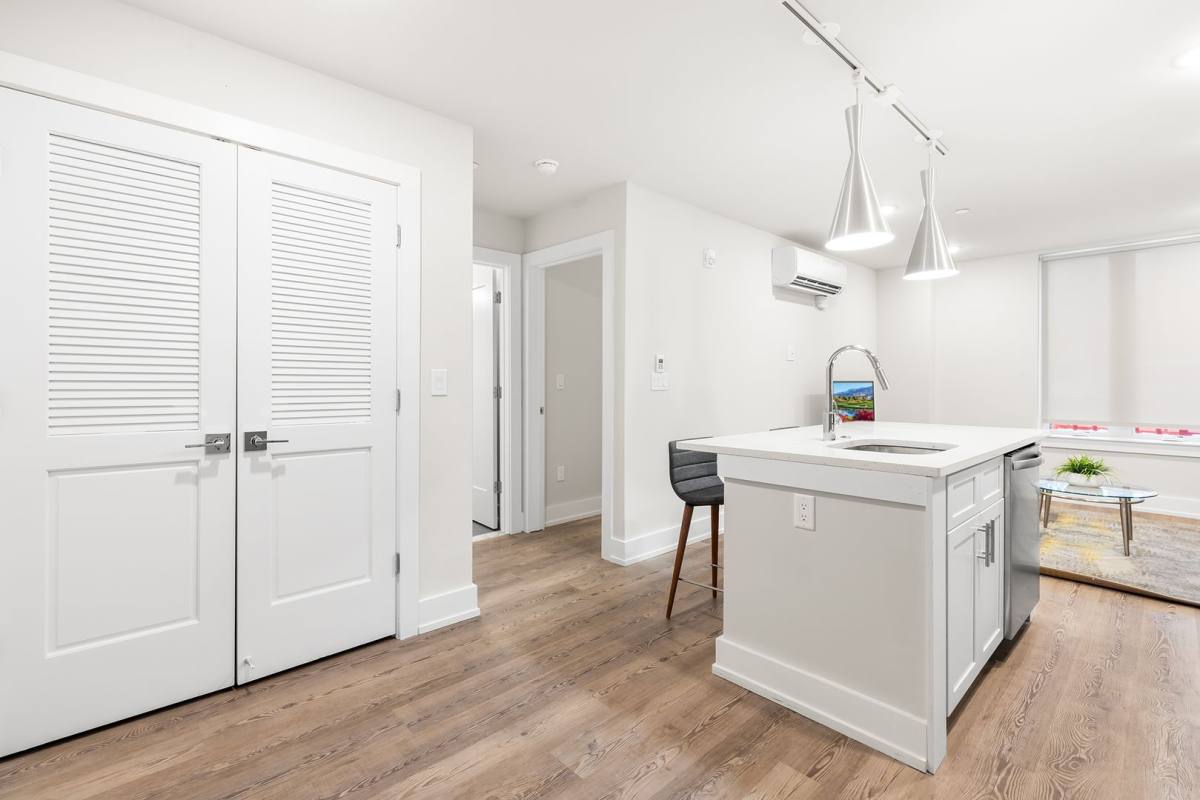 Apartment for rent at 214 Vine St, Philadelphia, PA 19106
