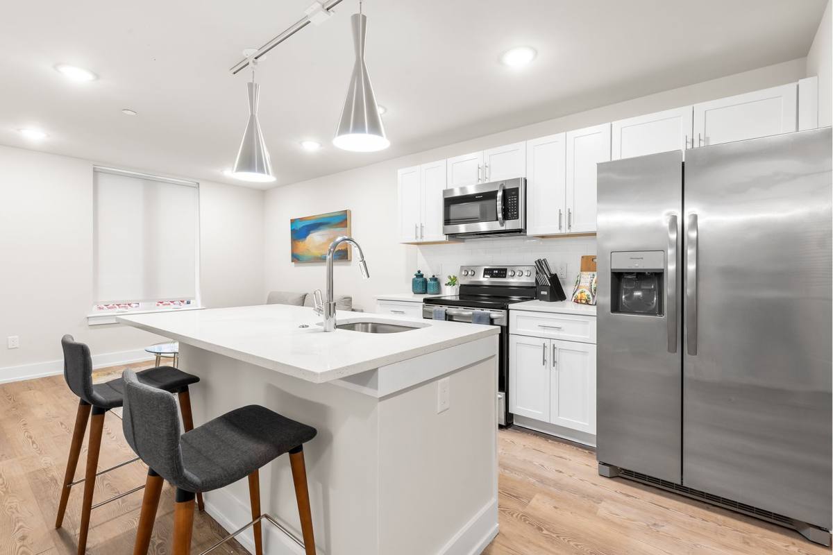 Apartment for rent at 214 Vine St, Philadelphia, PA 19106