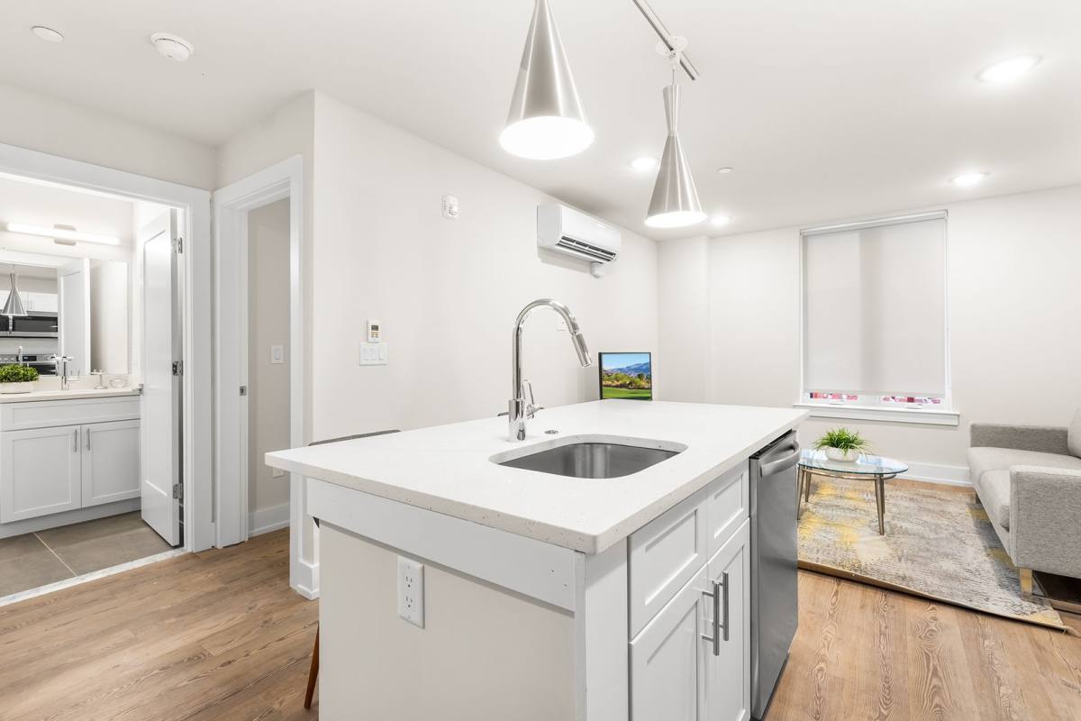 Apartment for rent at 214 Vine St, Philadelphia, PA 19106